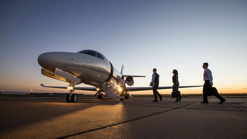 Surviving the Rush: How Smart FBOs Thrive During Peak Holiday Traffic